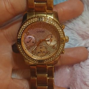 Guess  watch rose  gold